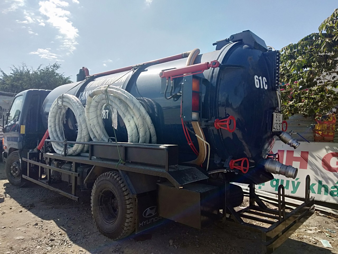 Dịch vụ hút hầm cầu tại Thuận An Bình Dương của chúng tôi