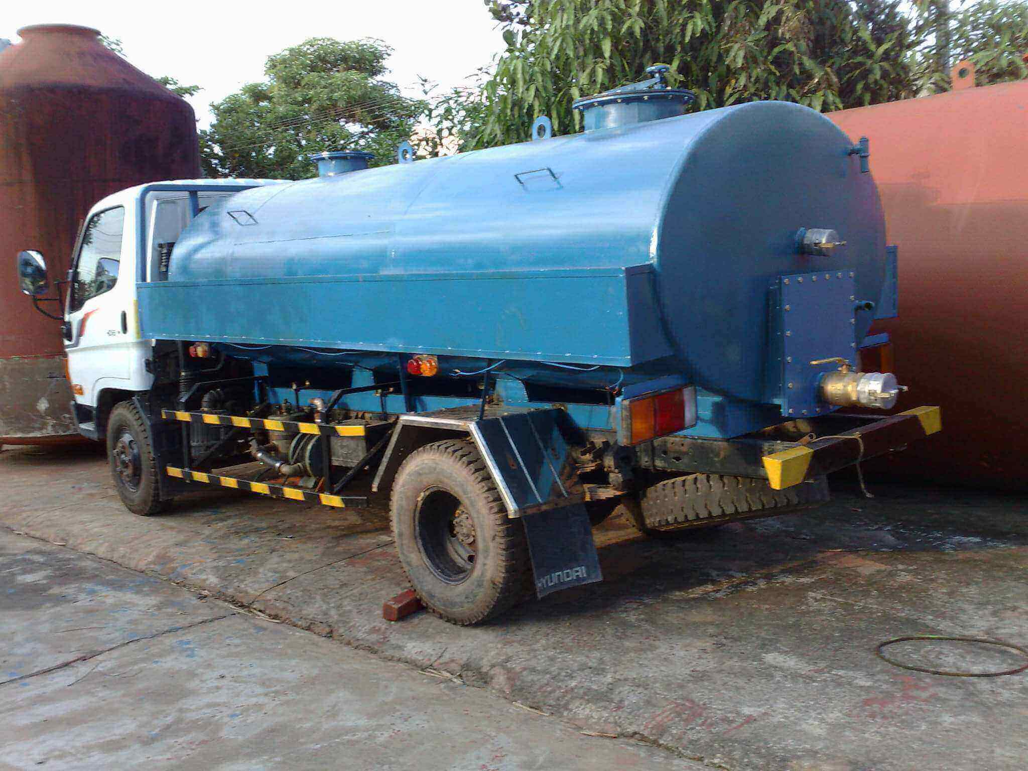 Thuê đơn vị hút hầm cầu tại Dĩ An Bình Dương